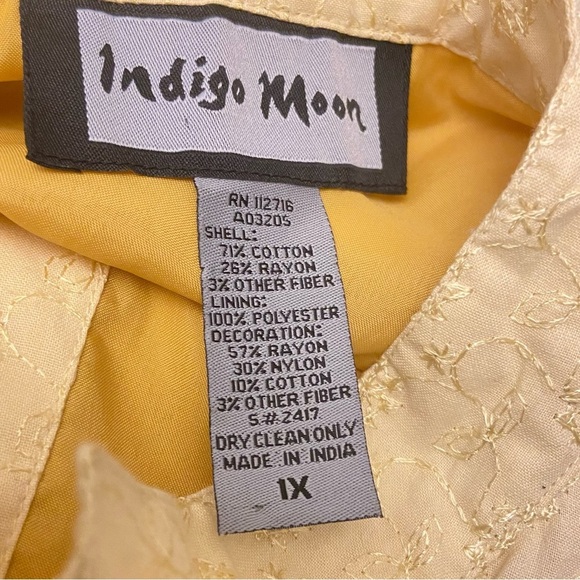 Indigo Moon Yellow & Gold Mix Material Embroidery Appliqué Long Sleeves Jacket - Picture 3 of 6